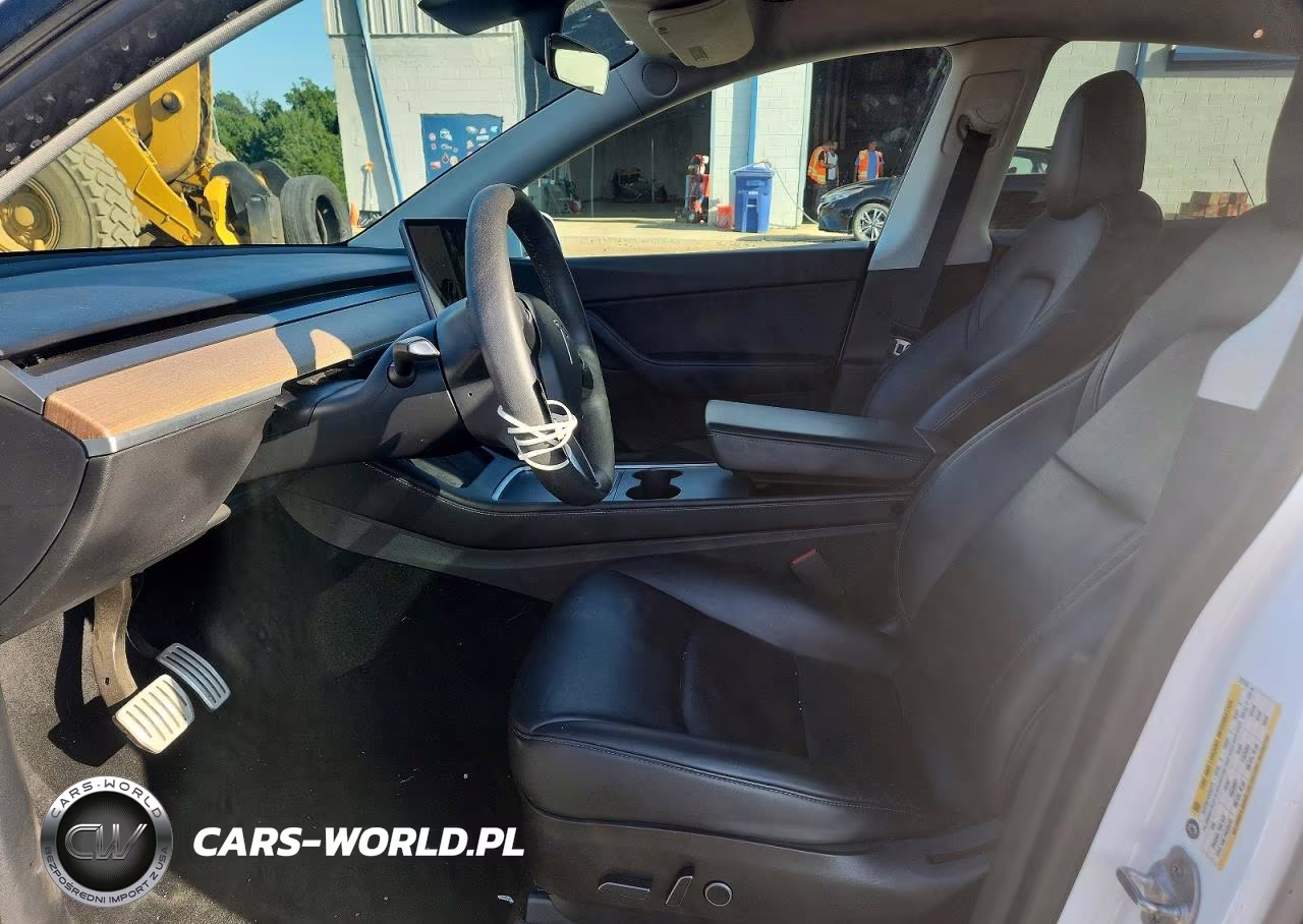 2022 Tesla Model Y VIN:7SAYGDEF9NF377716 - 7