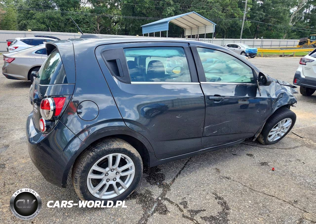 2015 Chevrolet Sonic Lt VIN:1G1JC6SHXF4116253 - 3