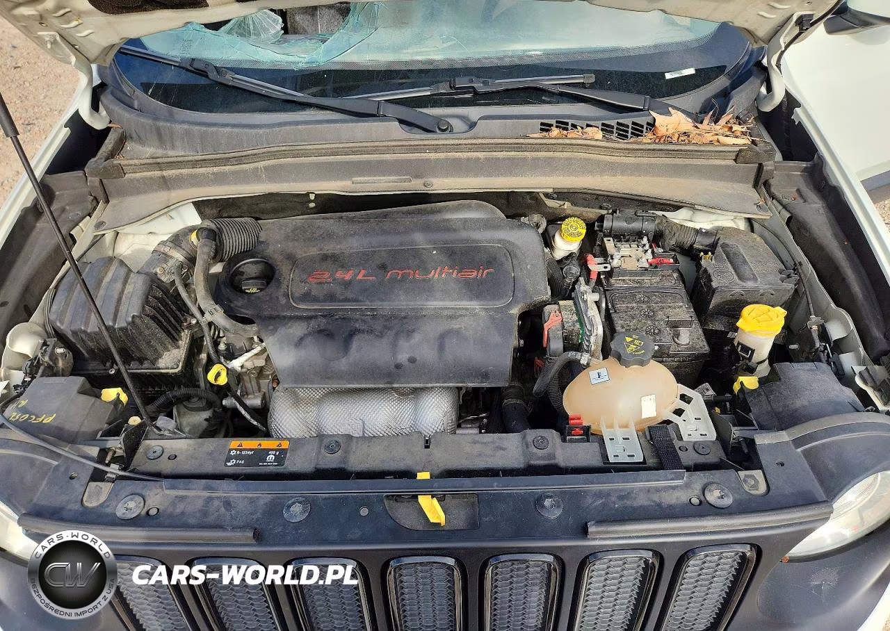 2017 Jeep Renegade Latitude VIN:ZACCJABBXHPG38499 - 12