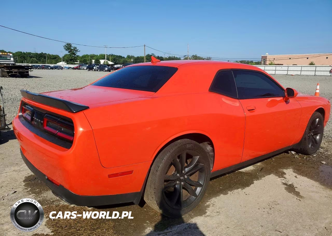 2018 Dodge Challenger Sxt VIN:2C3CDZAG6JH118699 - 3