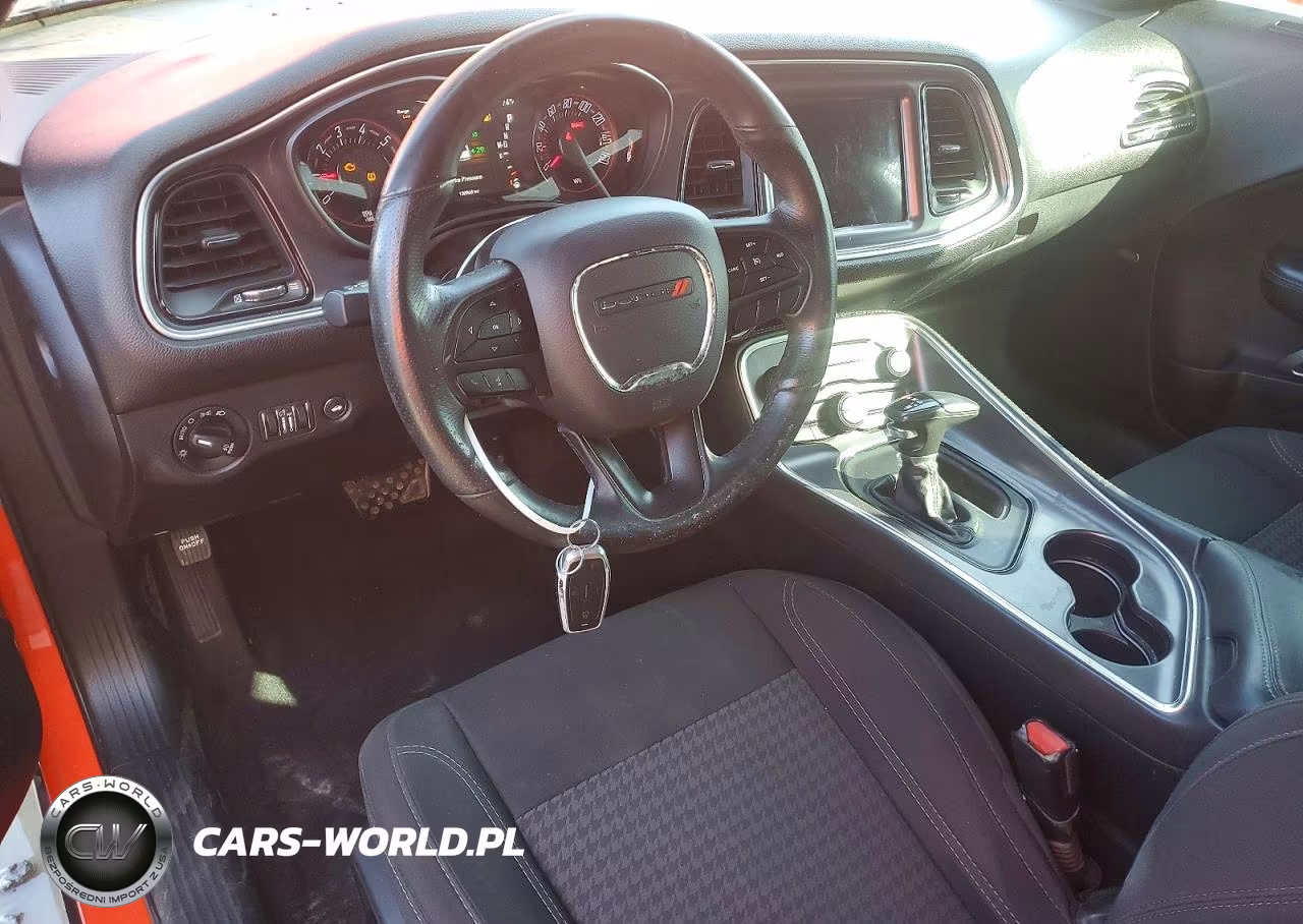 2018 Dodge Challenger Sxt VIN:2C3CDZAG6JH118699 - 8