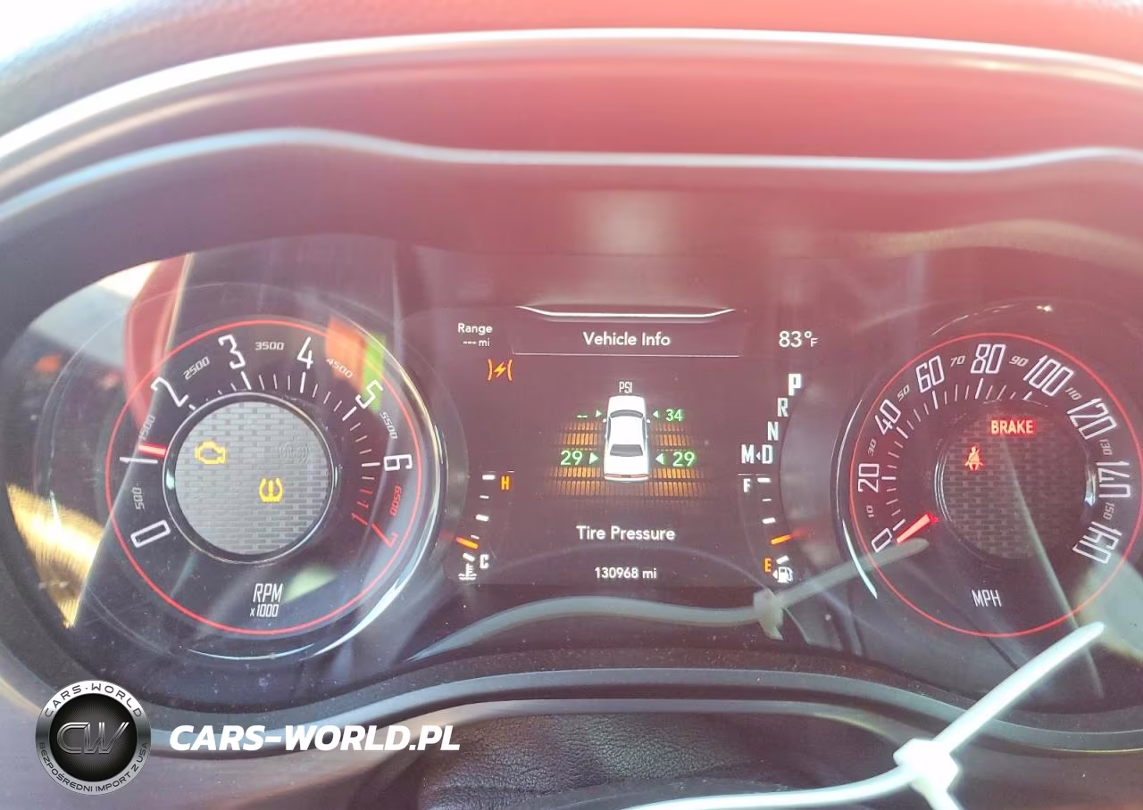 2018 Dodge Challenger Sxt VIN:2C3CDZAG6JH118699 - 9