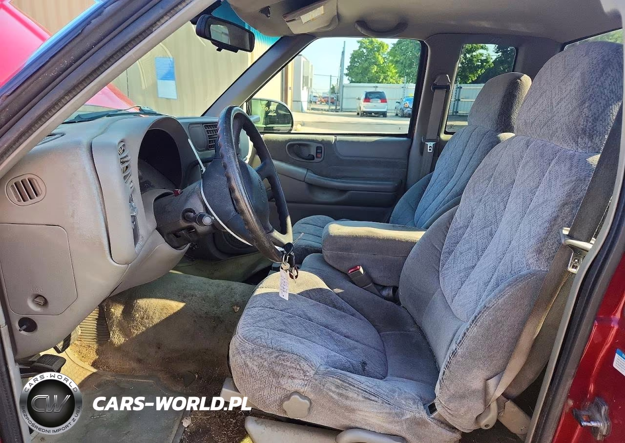 2001 GMC Sonoma VIN:1GTCS19W718145866 - 7