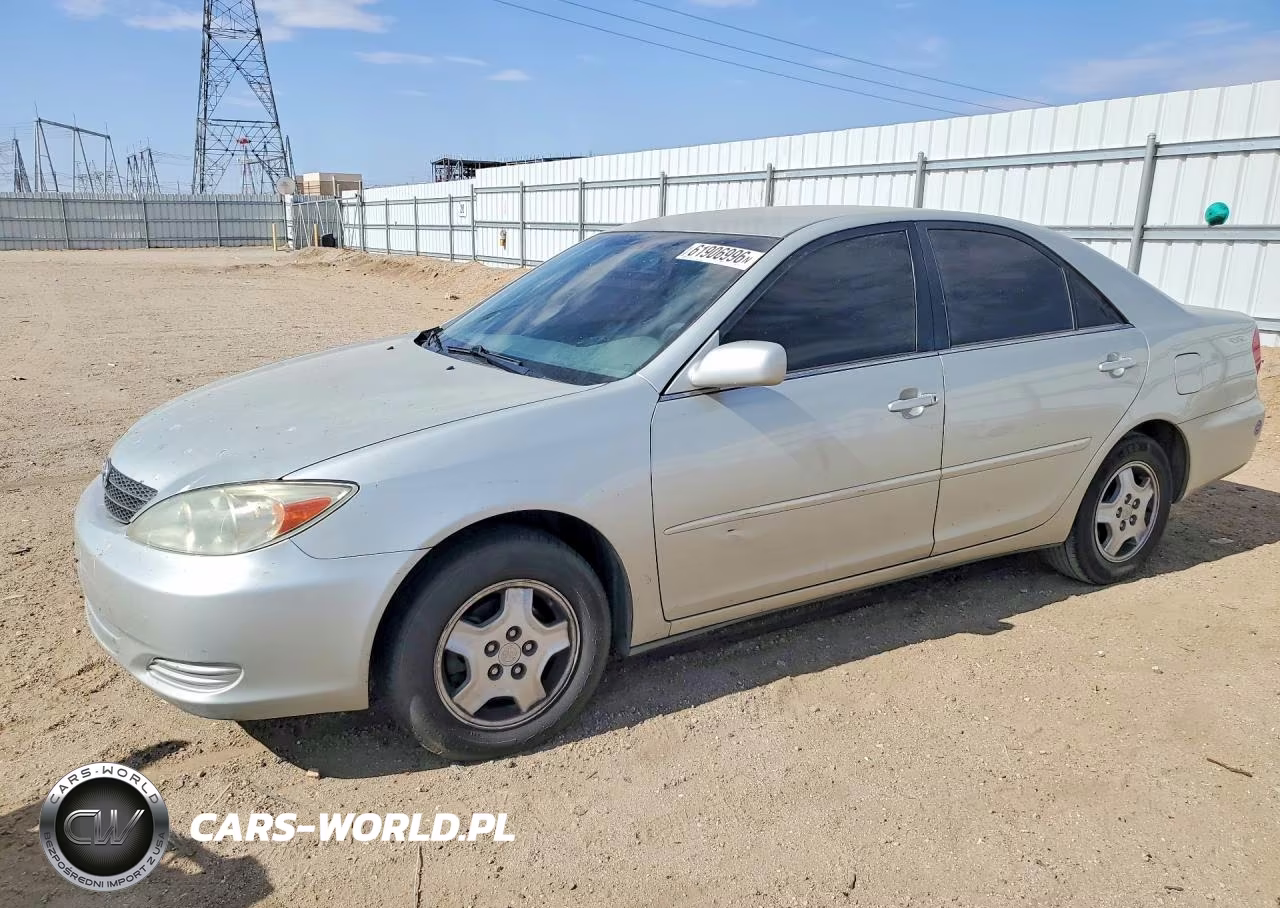 2003 Toyota Camry Le V6 – zdjęcie 1 z 12