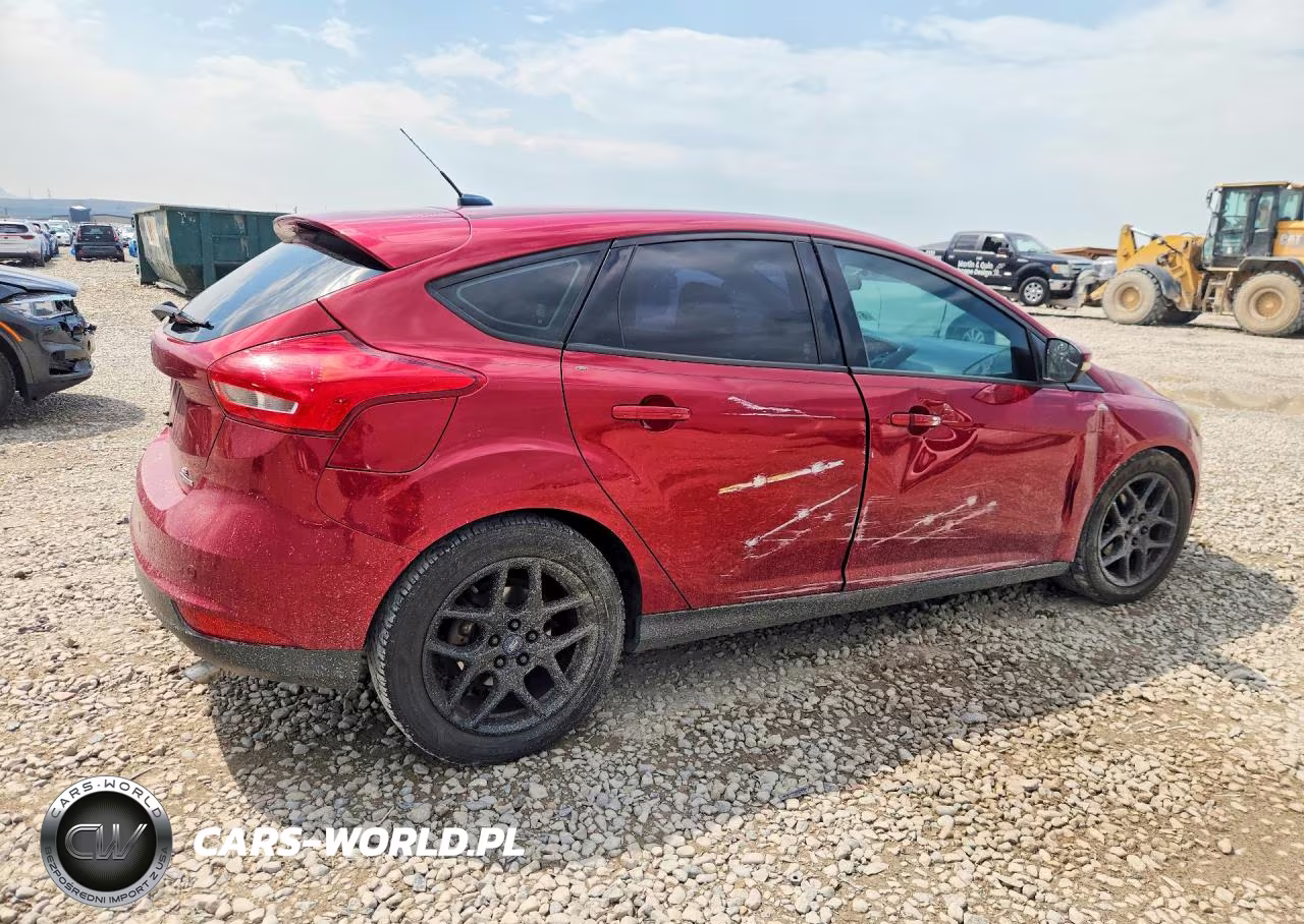 2016 Ford Focus Se VIN:1FADP3K28GL325801 - 3