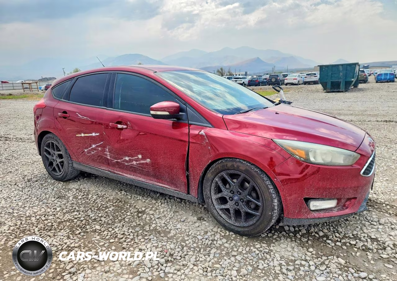 2016 Ford Focus Se VIN:1FADP3K28GL325801 - 4