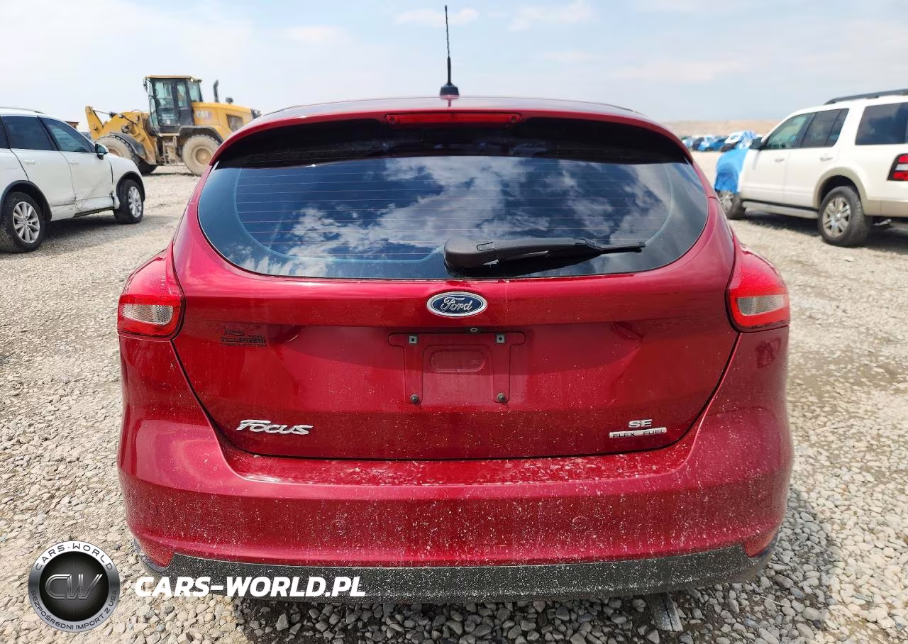 2016 Ford Focus Se VIN:1FADP3K28GL325801 - 6