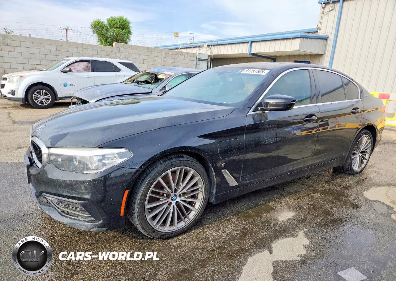 2019 BMW 530E