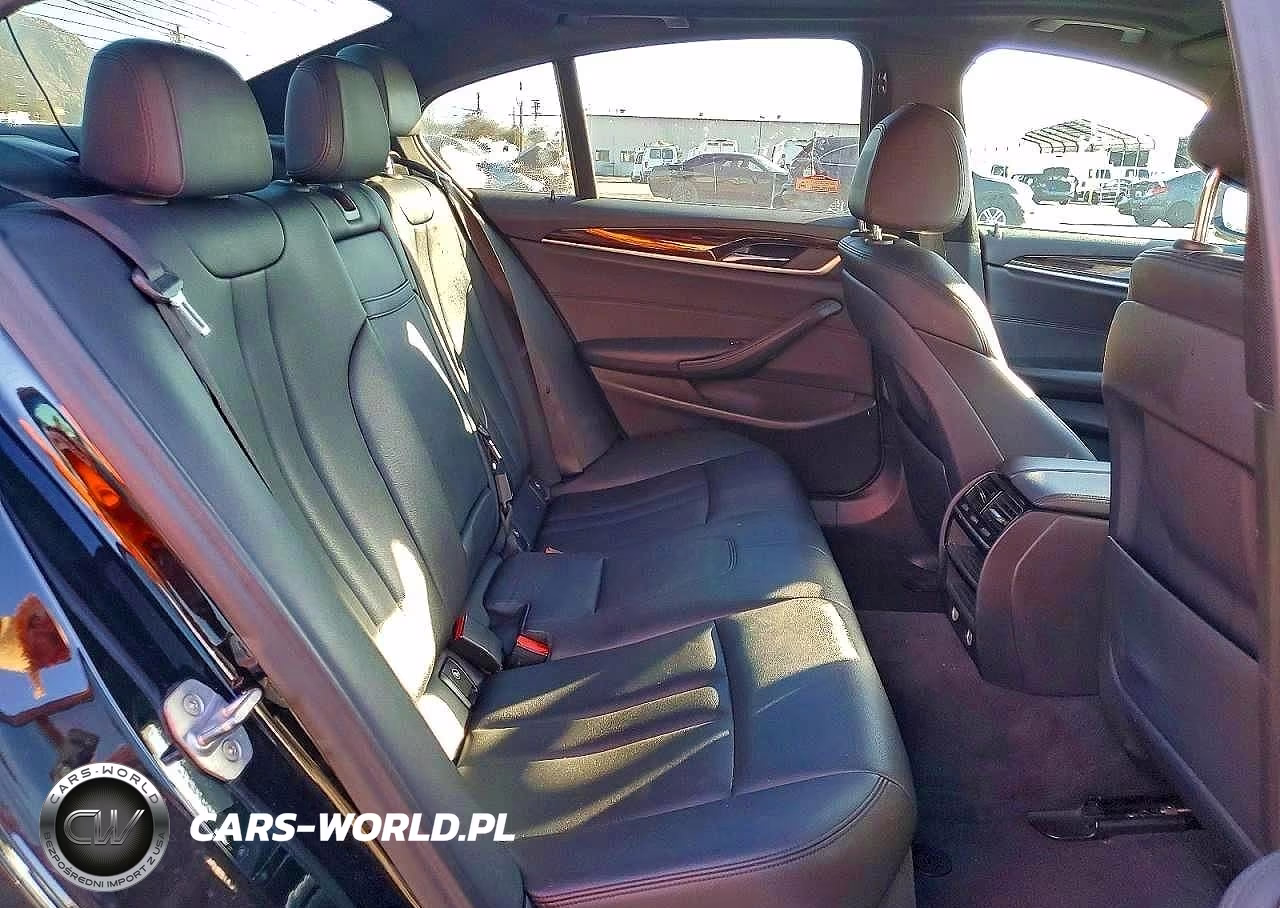 2019 BMW 530E VIN:WBAJA9C53KB393607 - 10