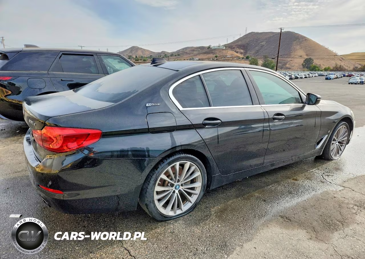 2019 BMW 530E VIN:WBAJA9C53KB393607 - 3