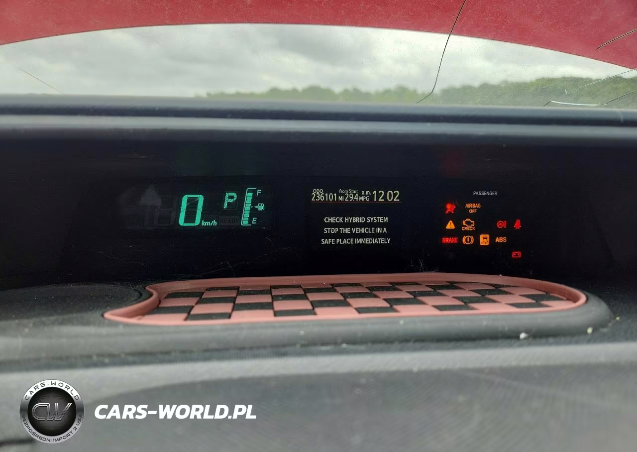 2013 Toyota Prius C Two VIN:JTDKDTB34D1048512 - 9