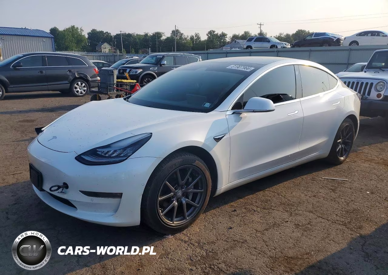 2020 Tesla Model 3 – zdjęcie 1 z 12