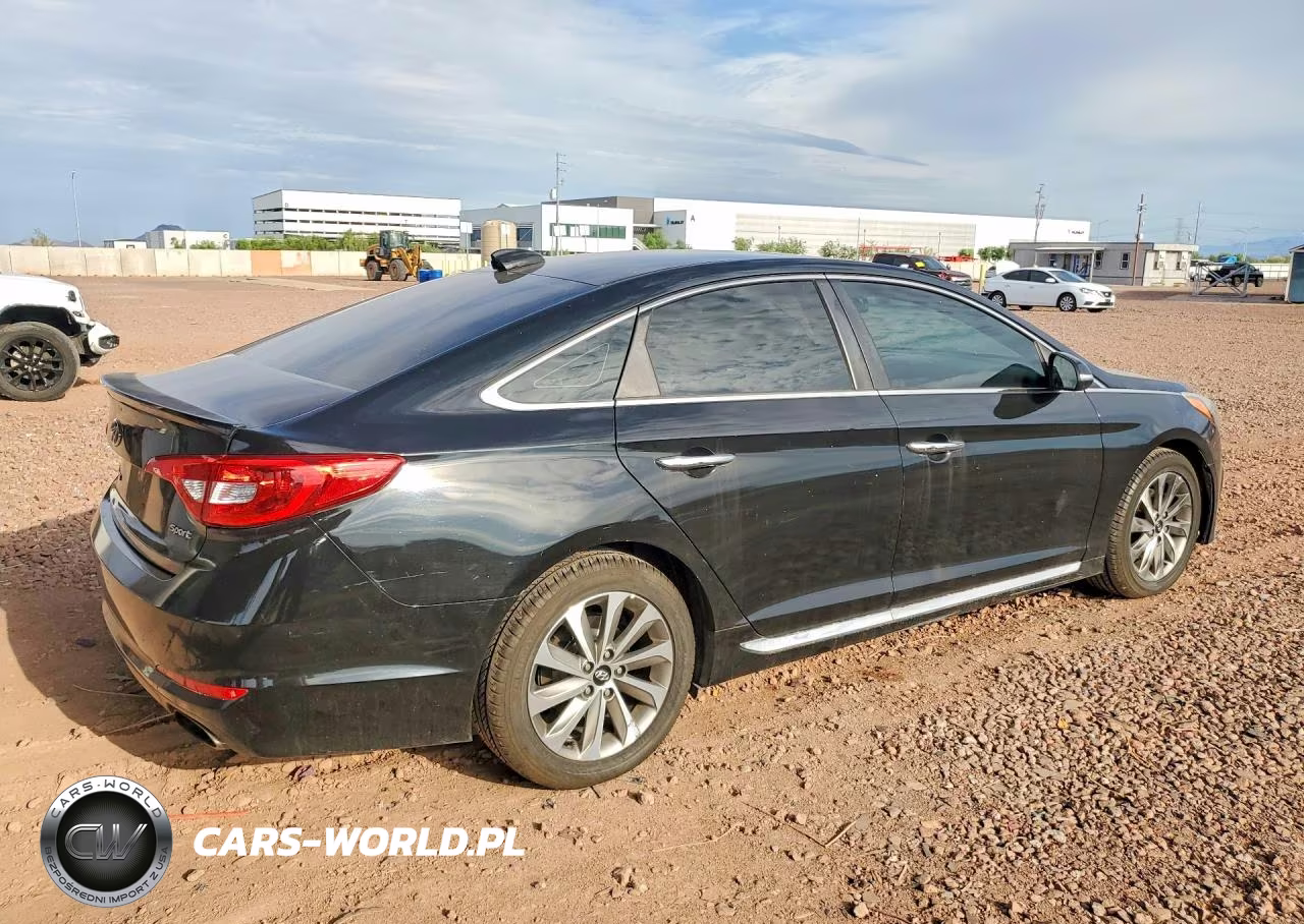 2016 Hyundai Sonata Sport VIN:5NPE34AFXGH435239 - 3