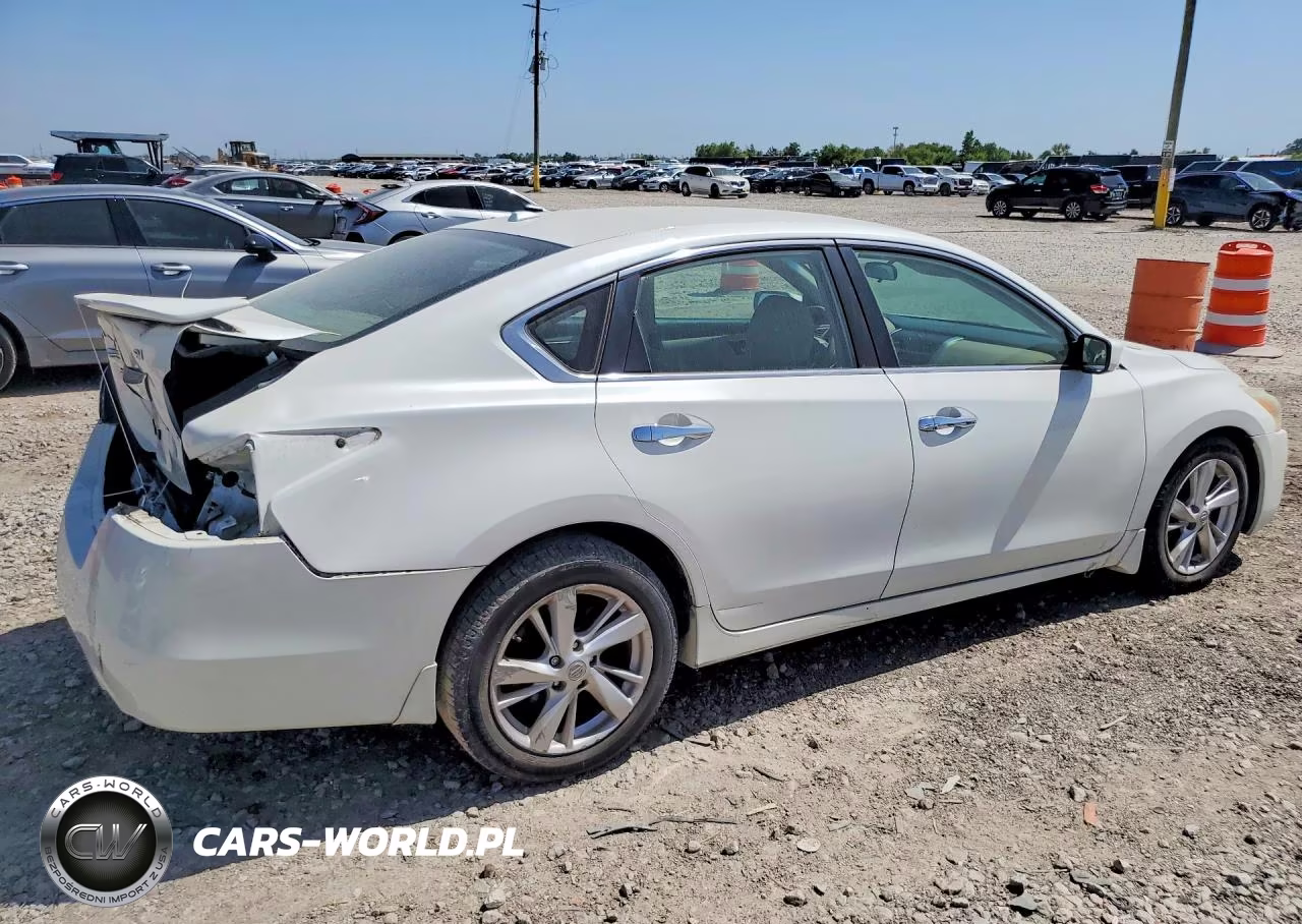 2015 Nissan Altima VIN:1N4AL3AP4FC221204 - 3