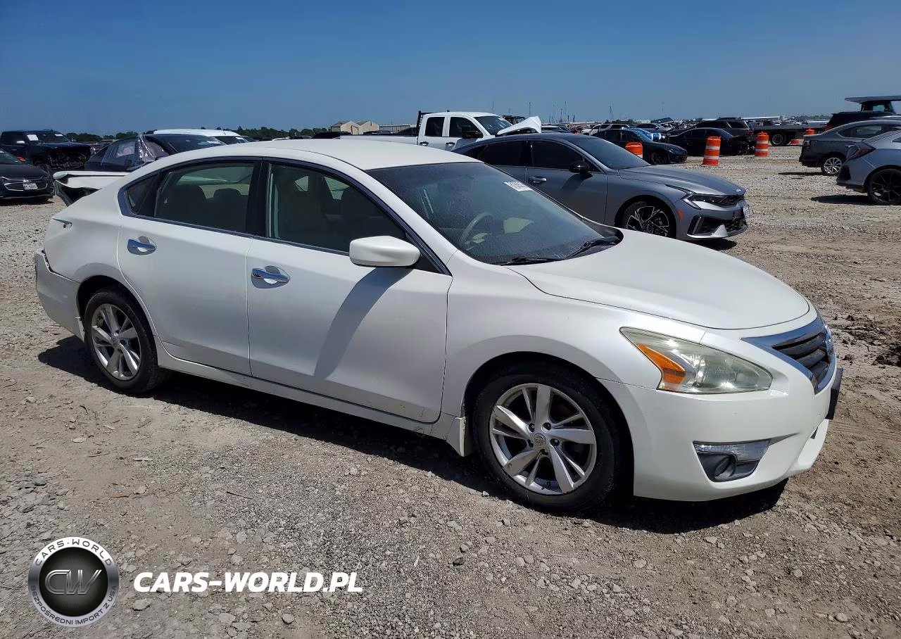 2015 Nissan Altima VIN:1N4AL3AP4FC221204 - 4