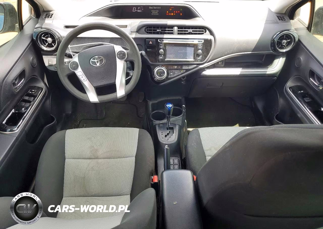 2017 Toyota Prius C Two VIN:JTDKDTB33H1595583 - 8