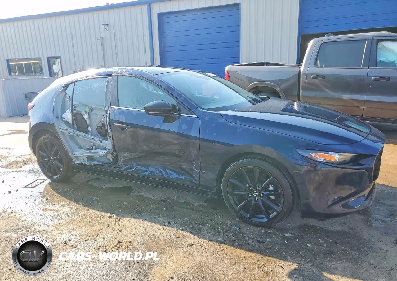 2024 Mazda 3 Select Sport VIN:JM1BPAKM8R1722172 - 4