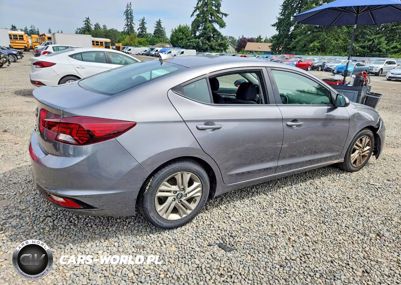 2020 Hyundai Elantra Sel VIN:5NPD84LFXLH510977 - 3
