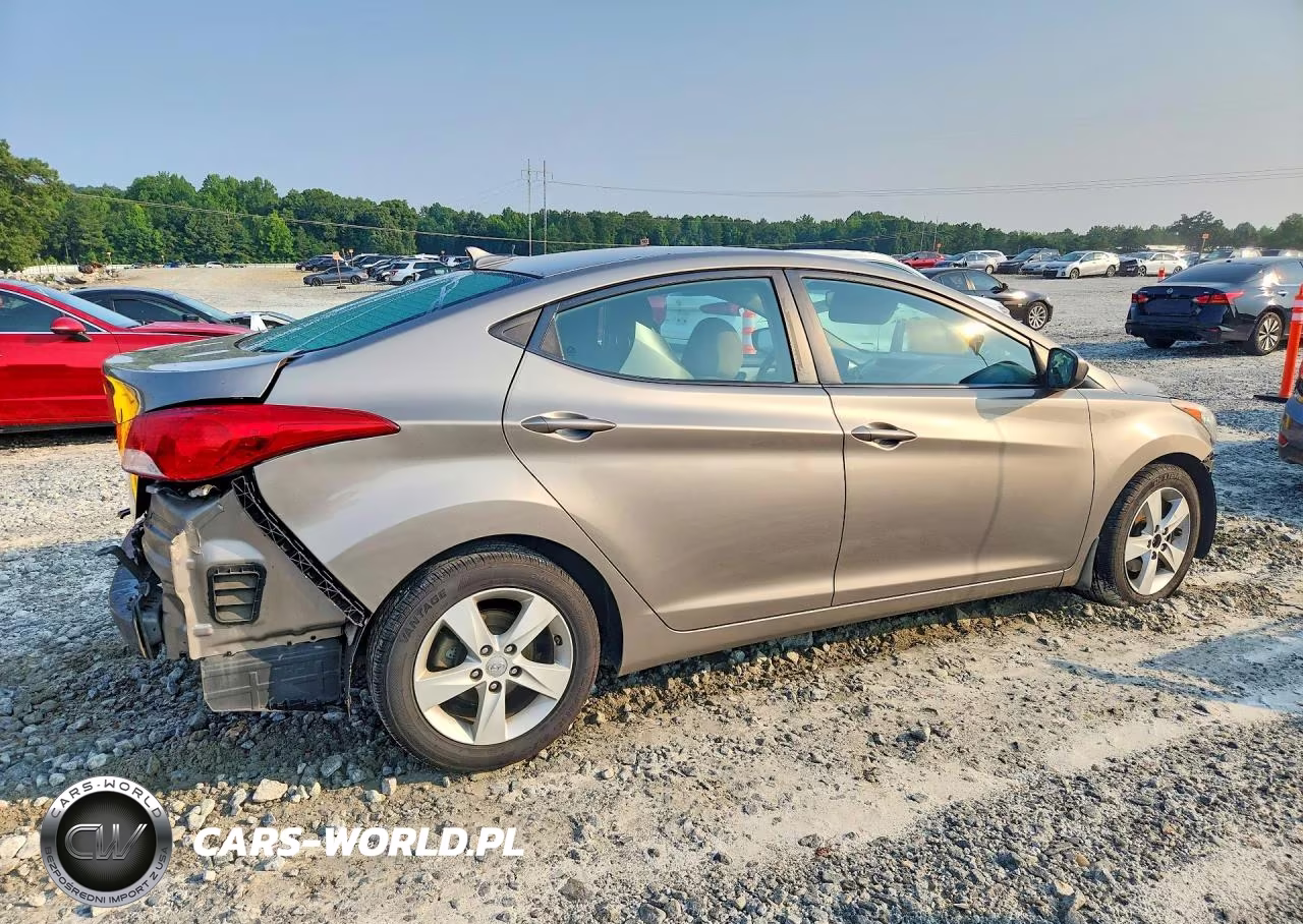 2013 Hyundai Elantra Gls VIN:5NPDH4AE6DH436811 - 3