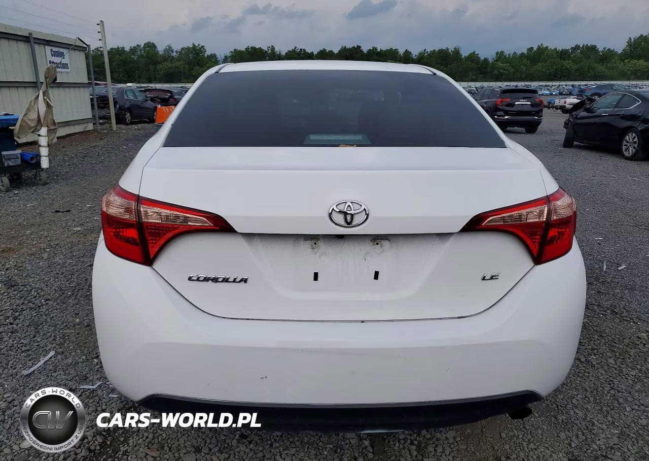 2018 Toyota Corolla Le VIN:2T1BURHE1JC114890 - 6