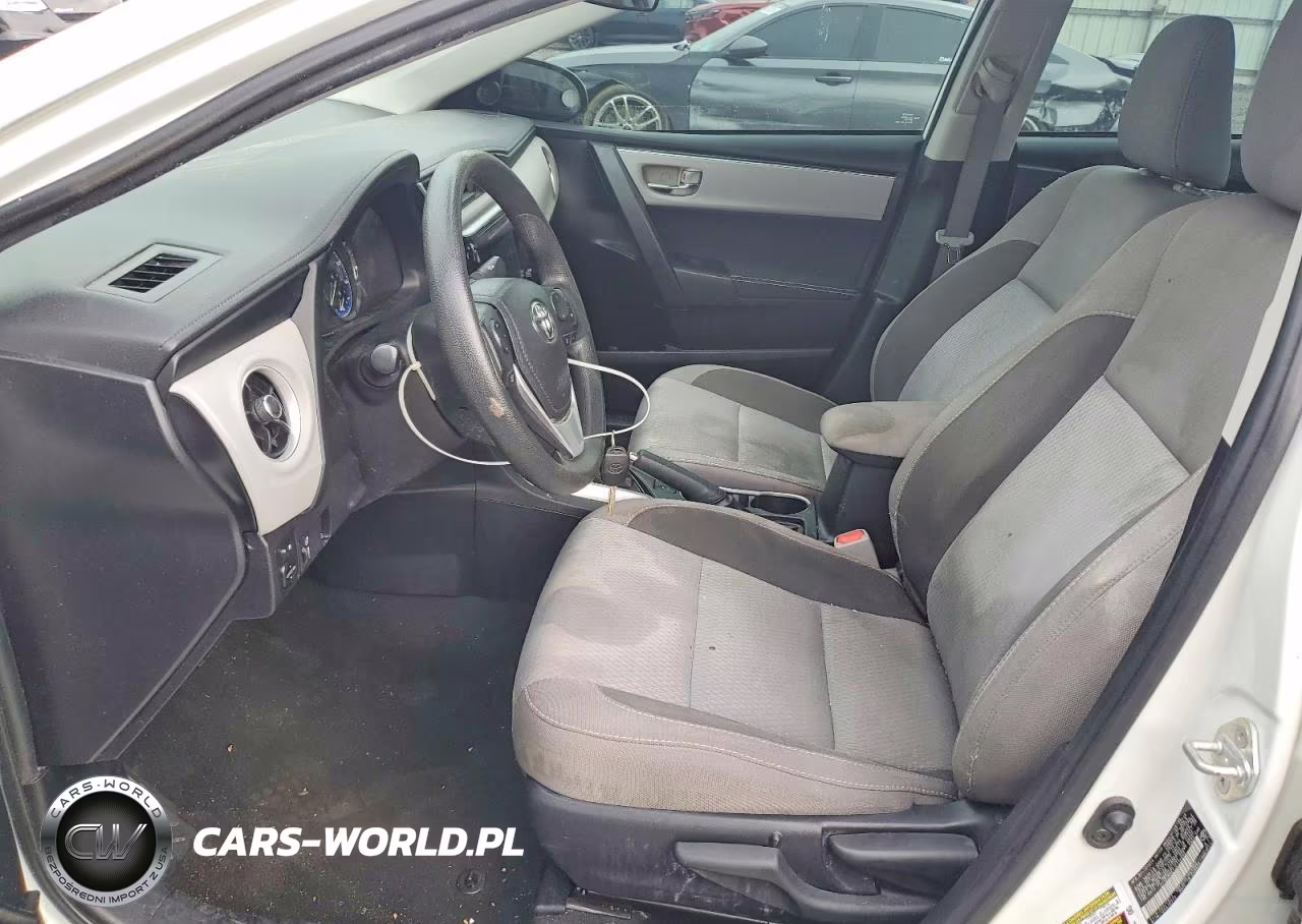 2018 Toyota Corolla Le VIN:2T1BURHE1JC114890 - 7