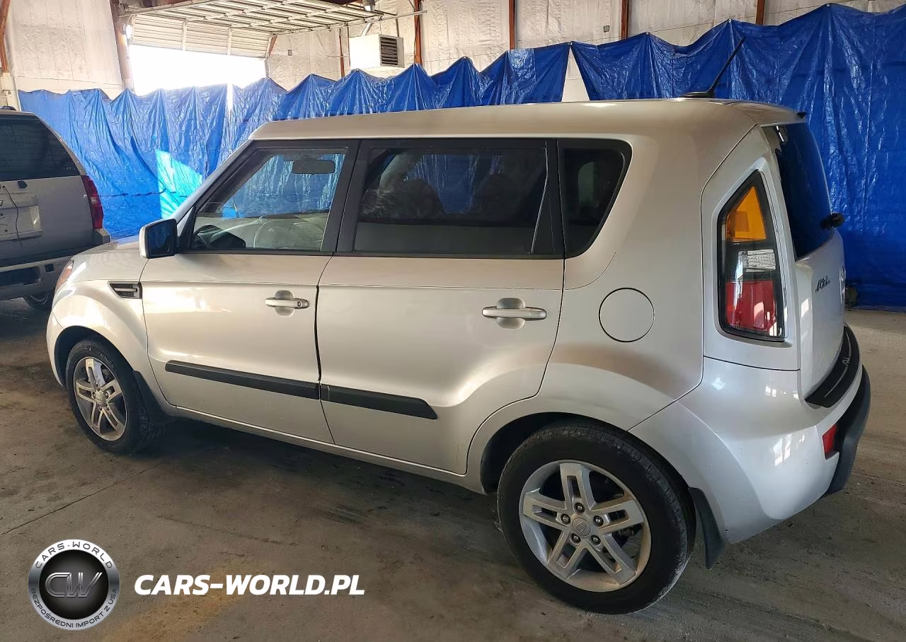 2011 Kia Soul + VIN:KNDJT2A26B7321591 - 2