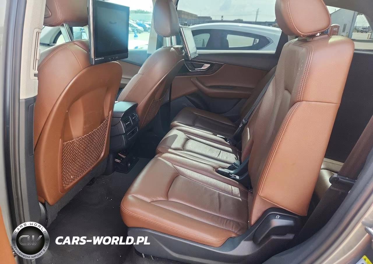 2017 Audi Q7 Premium VIN:WA1AAAF74HD023498 - 11