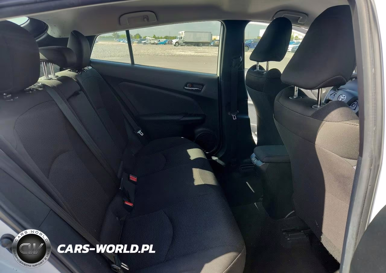 2021 Toyota Prius L Eco VIN:JTDKAMFU4M3147949 - 10