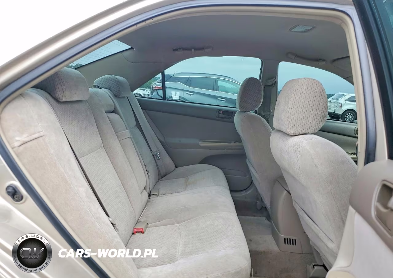 2003 Toyota Camry Le VIN:4T1BE32K63U222237 - 10