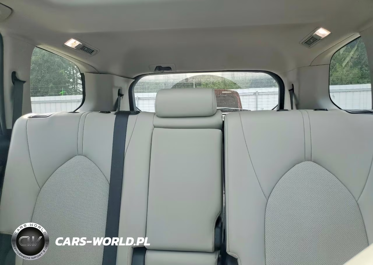 2024 Toyota Grand Highlander Xle VIN:5TDAAAB53RS055617 - 10