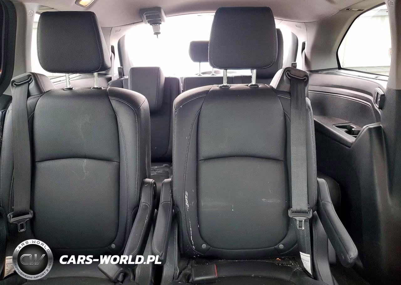 2023 Honda Odyssey Touring VIN:5FNRL6H82PB070333 - 10