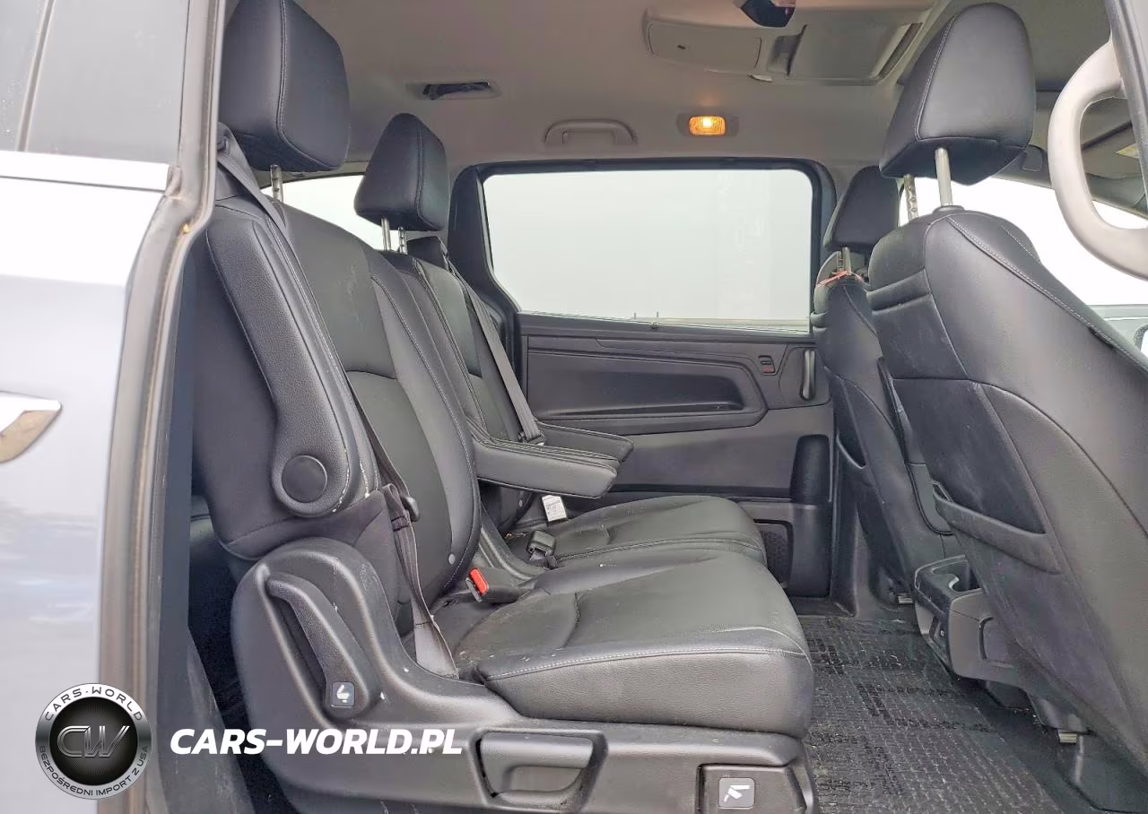 2023 Honda Odyssey Touring VIN:5FNRL6H82PB070333 - 11