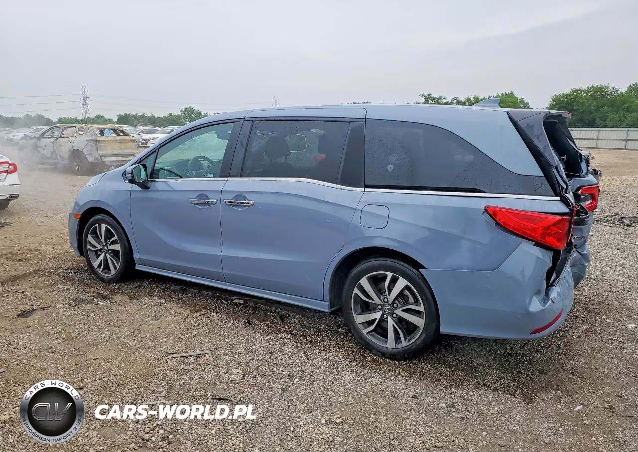 2023 Honda Odyssey Touring VIN:5FNRL6H82PB070333 - 2