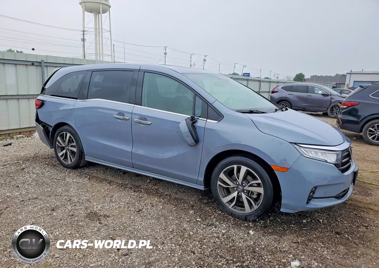 2023 Honda Odyssey Touring VIN:5FNRL6H82PB070333 - 4