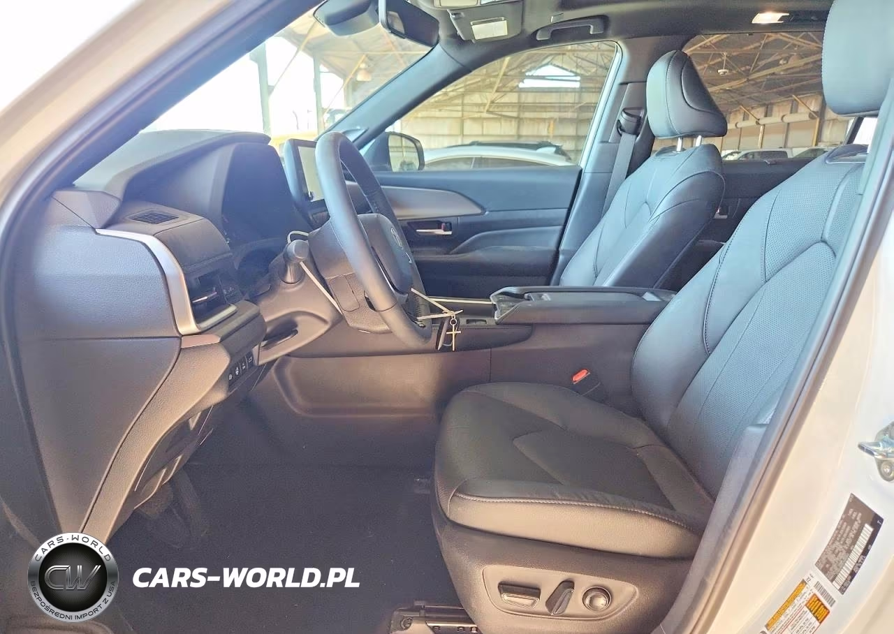 2026 Toyota Grand Highlander Hybrid Nightshade VIN:5TDACAB59TS085044 - 7