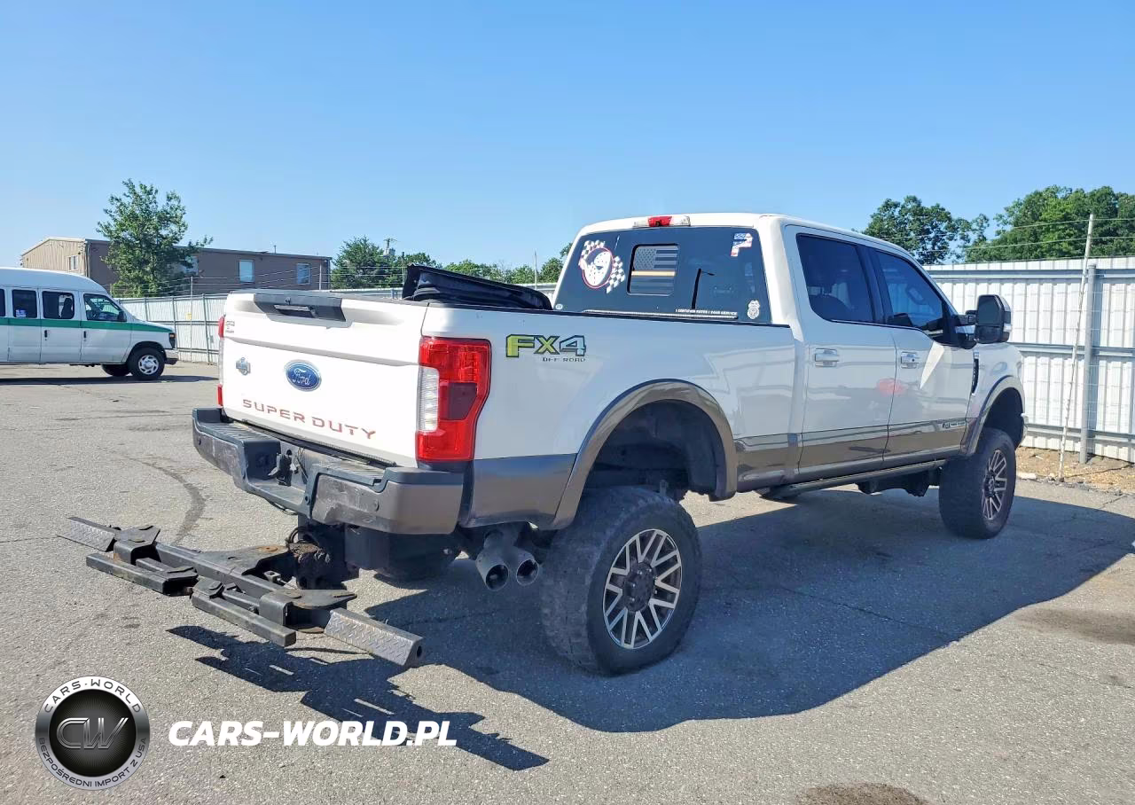 2018 Ford F250 Super Duty VIN:1FT7W2BT0JEC36250 - 3