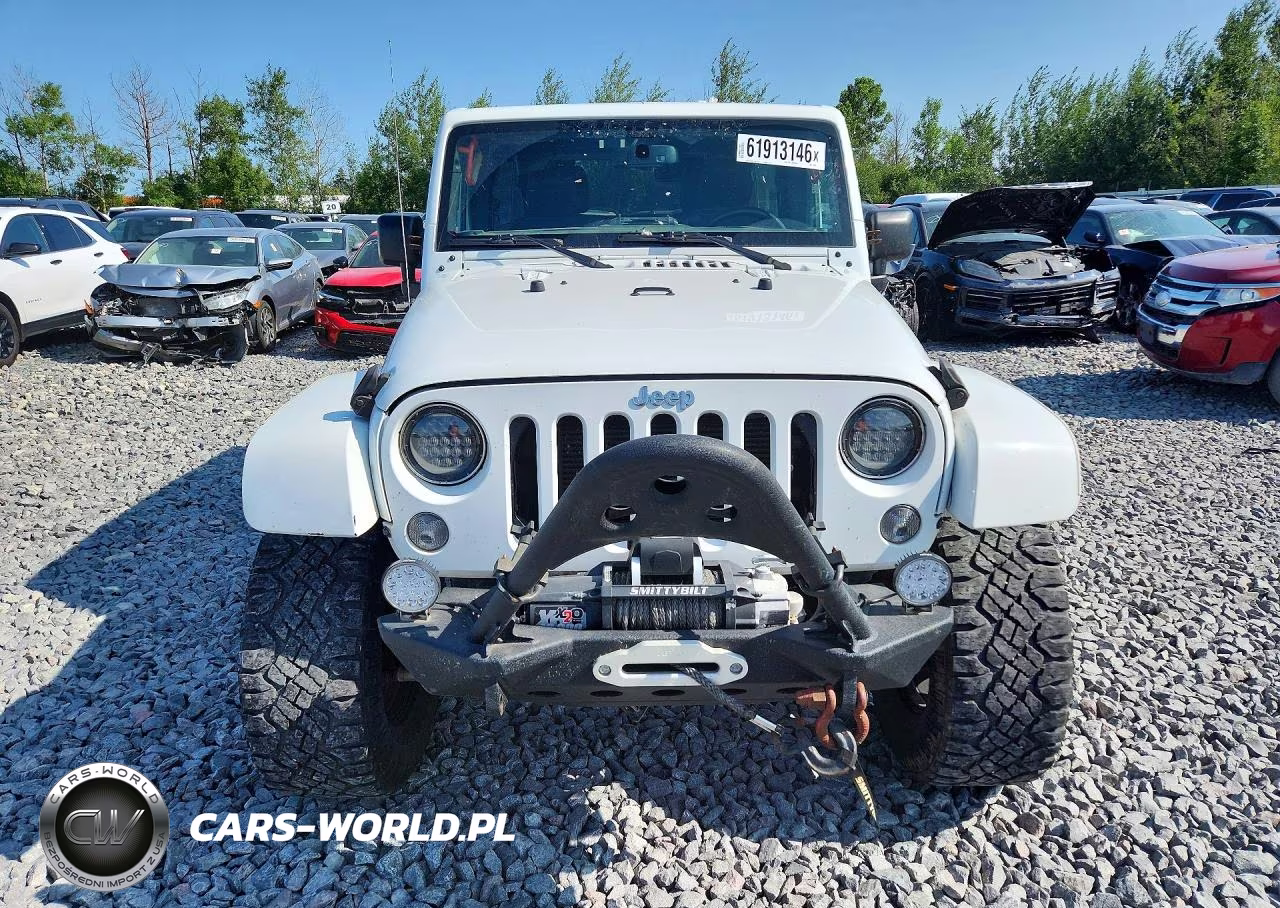 2015 Jeep Wrangler Unlimited Rubicon VIN:1C4BJWFG9FL765406 - 5