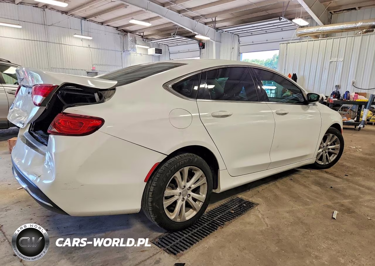 2015 Chrysler 200 Limited VIN:1C3CCCAB3FN748277 - 3