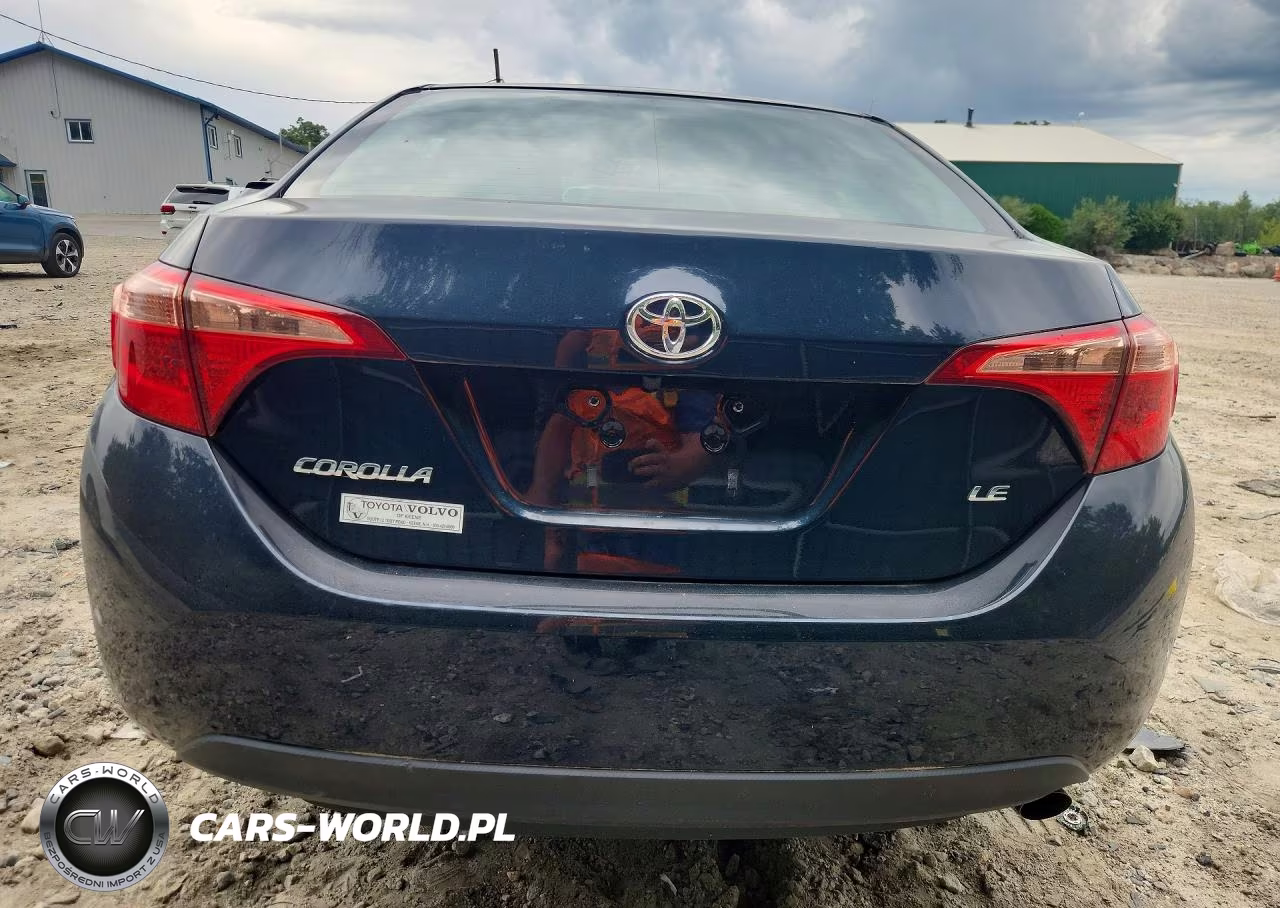 2019 Toyota Corolla Le VIN:2T1BURHE3KC195313 - 6