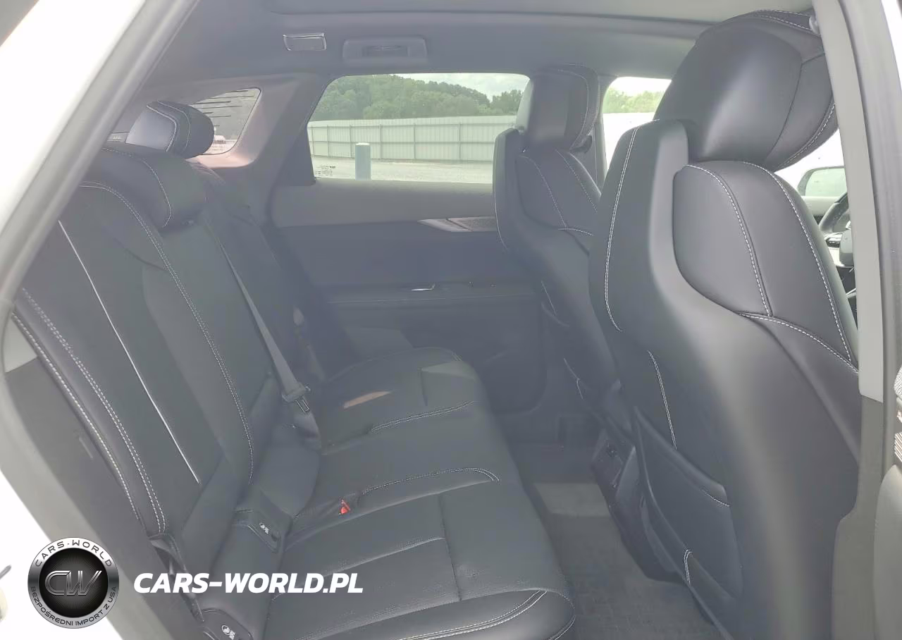 2025 Cadillac Optiq Luxury VIN:3GYK3DMR4SS216794 - 11