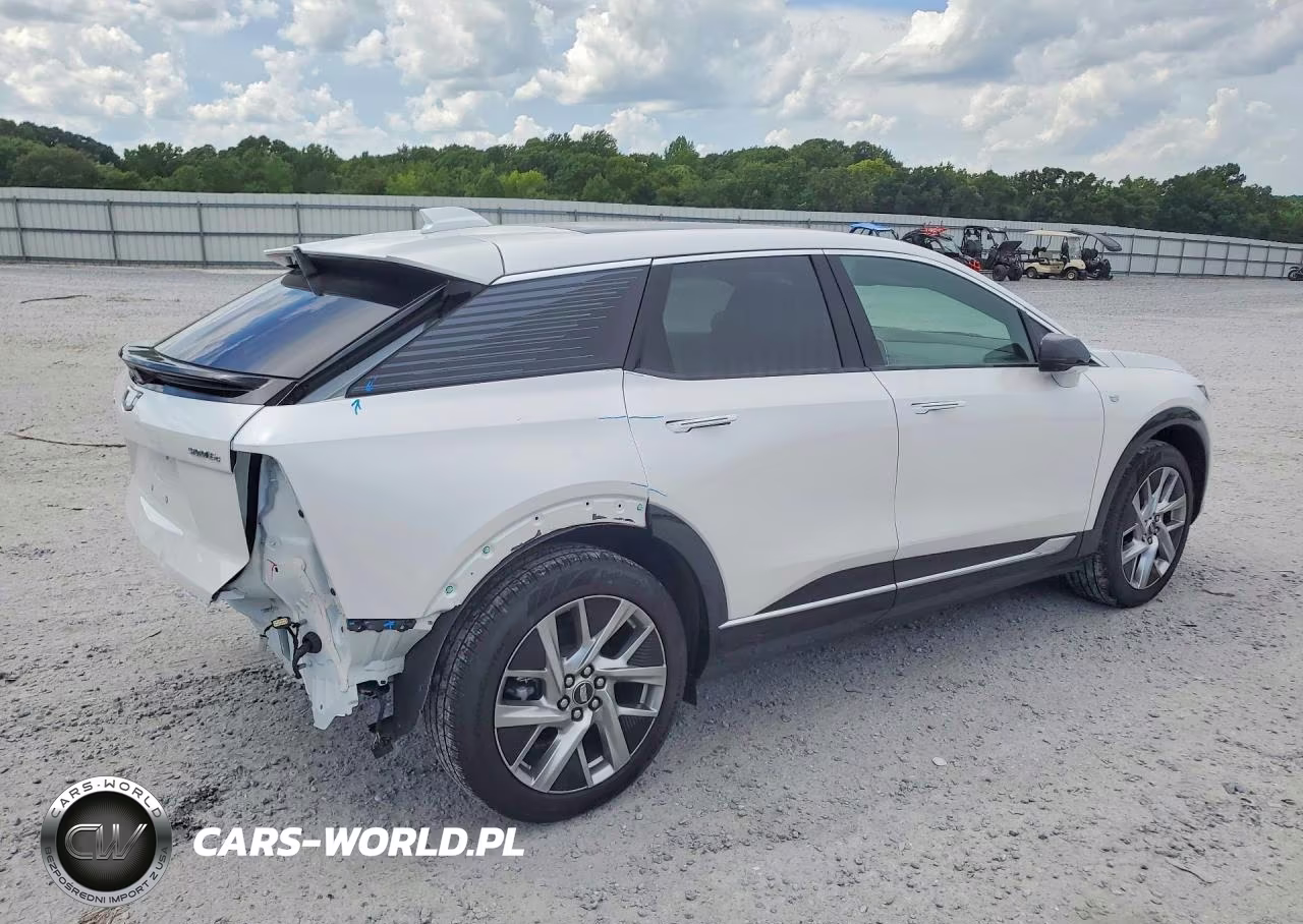 2025 Cadillac Optiq Luxury VIN:3GYK3DMR4SS216794 - 3