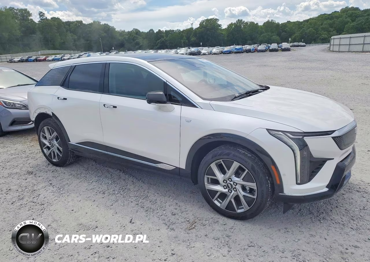 2025 Cadillac Optiq Luxury VIN:3GYK3DMR4SS216794 - 4