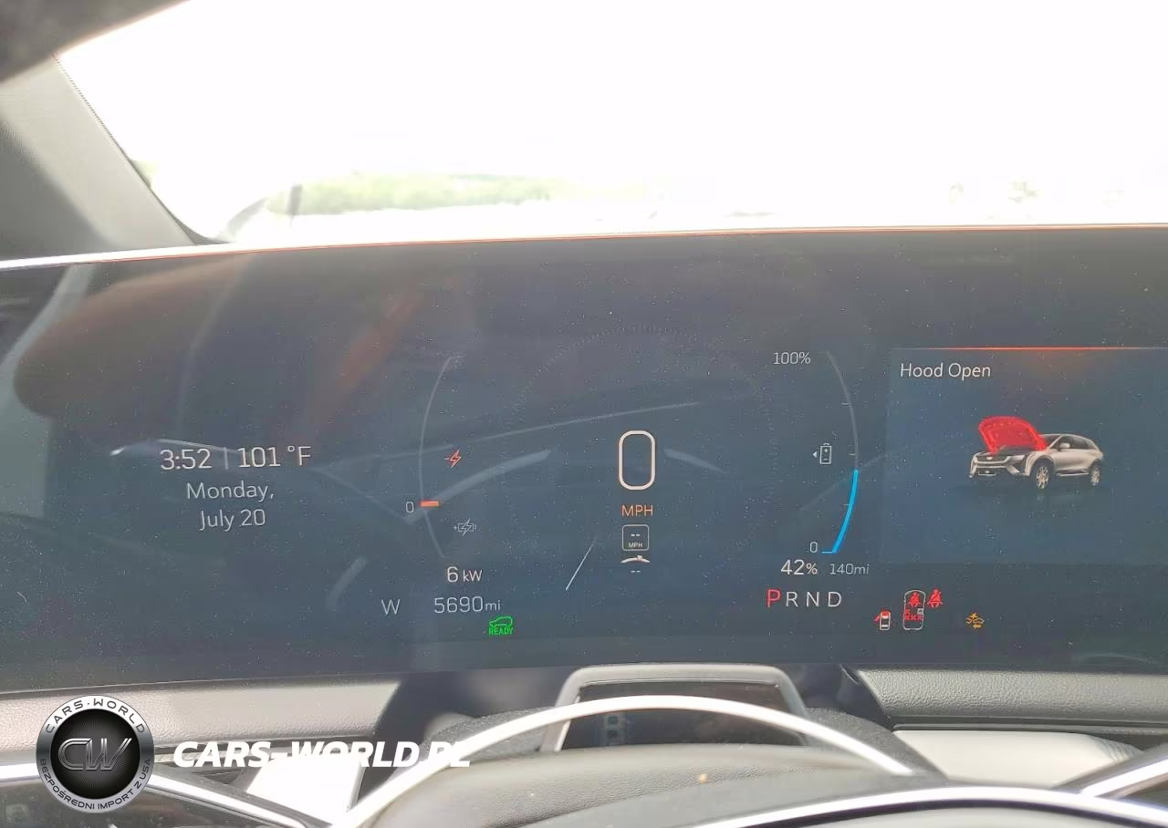 2025 Cadillac Optiq Luxury VIN:3GYK3DMR4SS216794 - 9