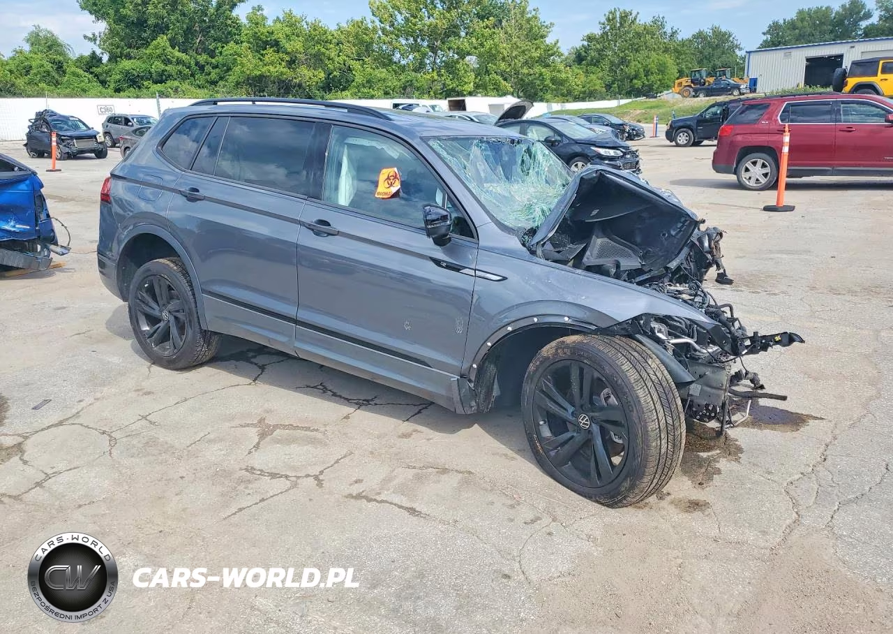 2023 Volkswagen Tiguan Se R-Line Black VIN:3VVCB7AX1PM058980 - 4