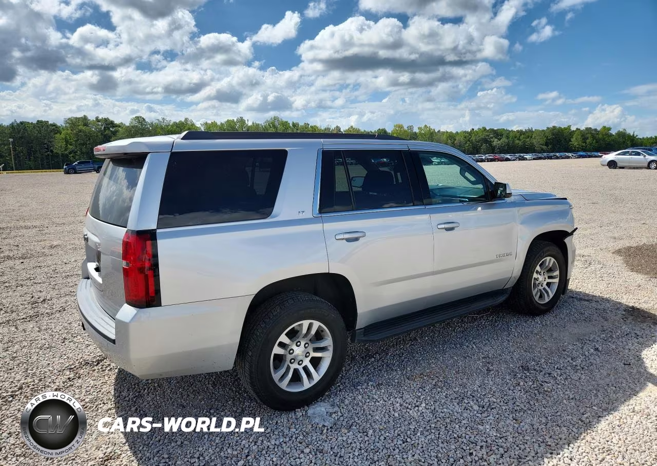 2018 Chevrolet Tahoe C1500 Lt VIN:1GNSCBKC7JR404596 - 3