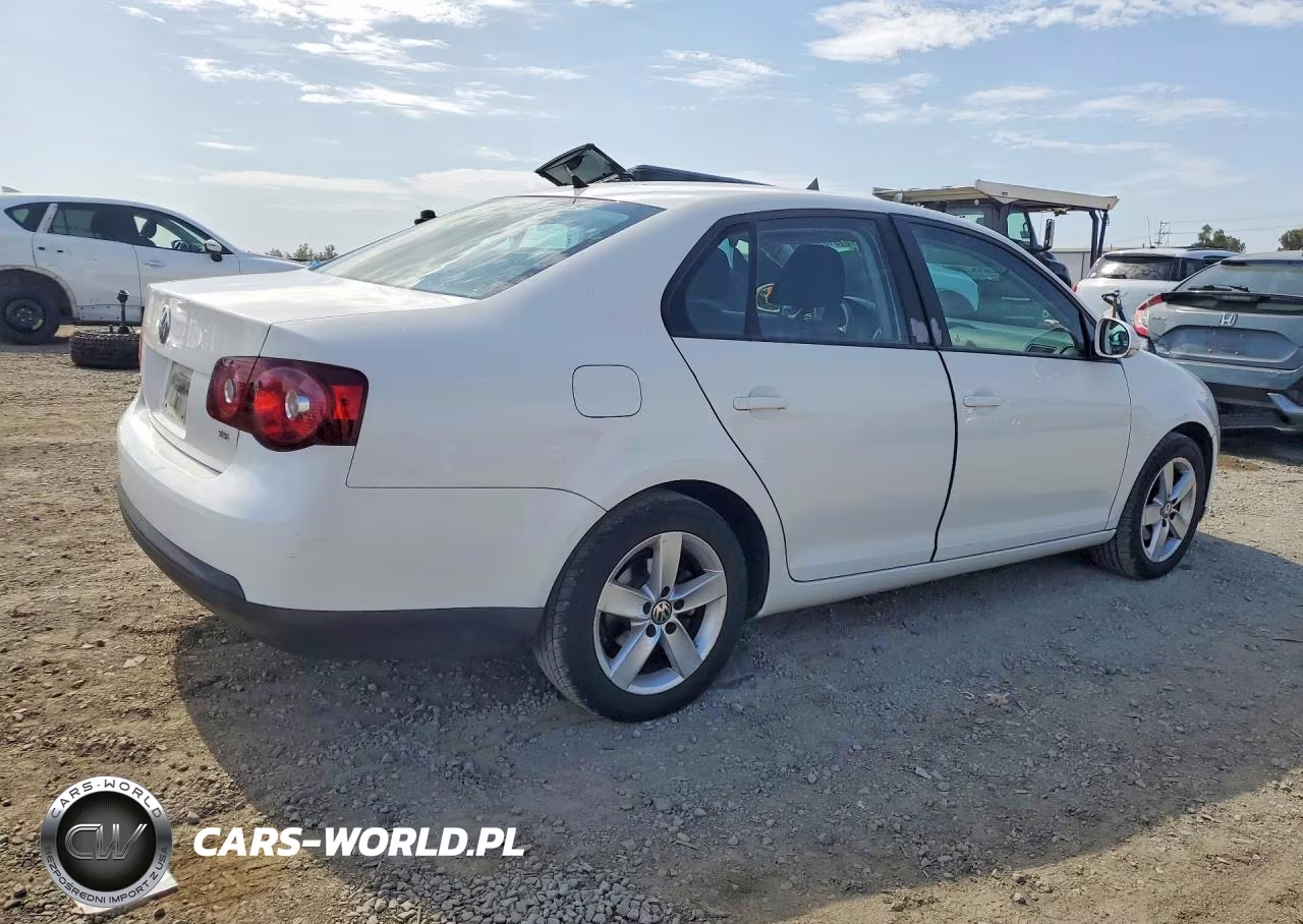 2010 Volkswagen Jetta S VIN:3VWJZ7AJXAM026093 - 3