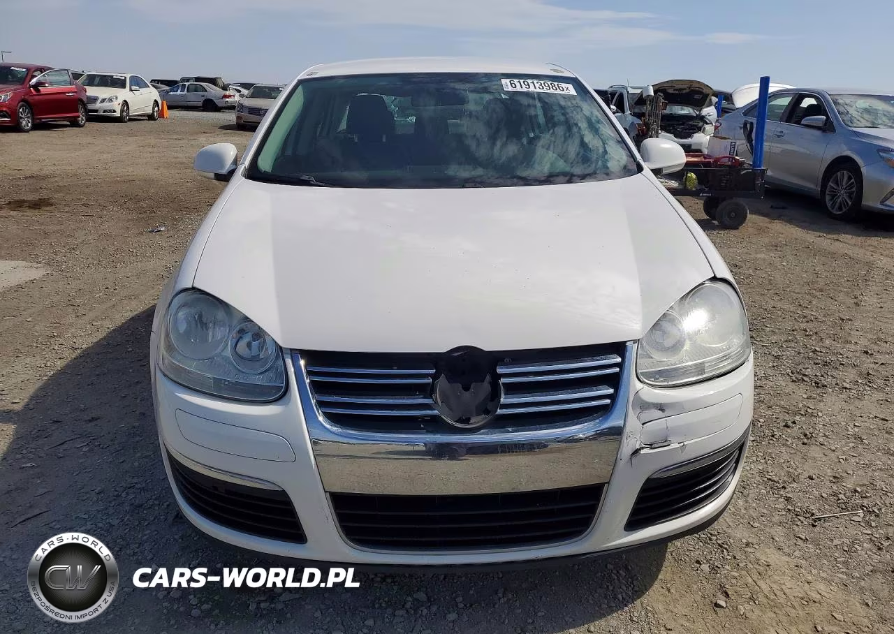 2010 Volkswagen Jetta S VIN:3VWJZ7AJXAM026093 - 5