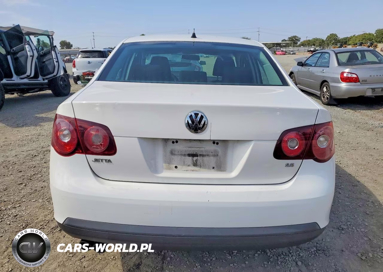 2010 Volkswagen Jetta S VIN:3VWJZ7AJXAM026093 - 6