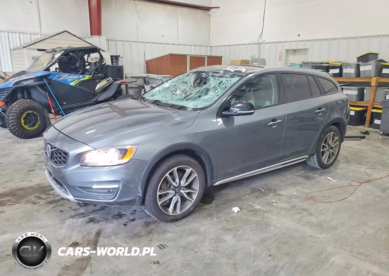 2018 Volvo V60 Cross Country Premier – zdjęcie 1 z 12