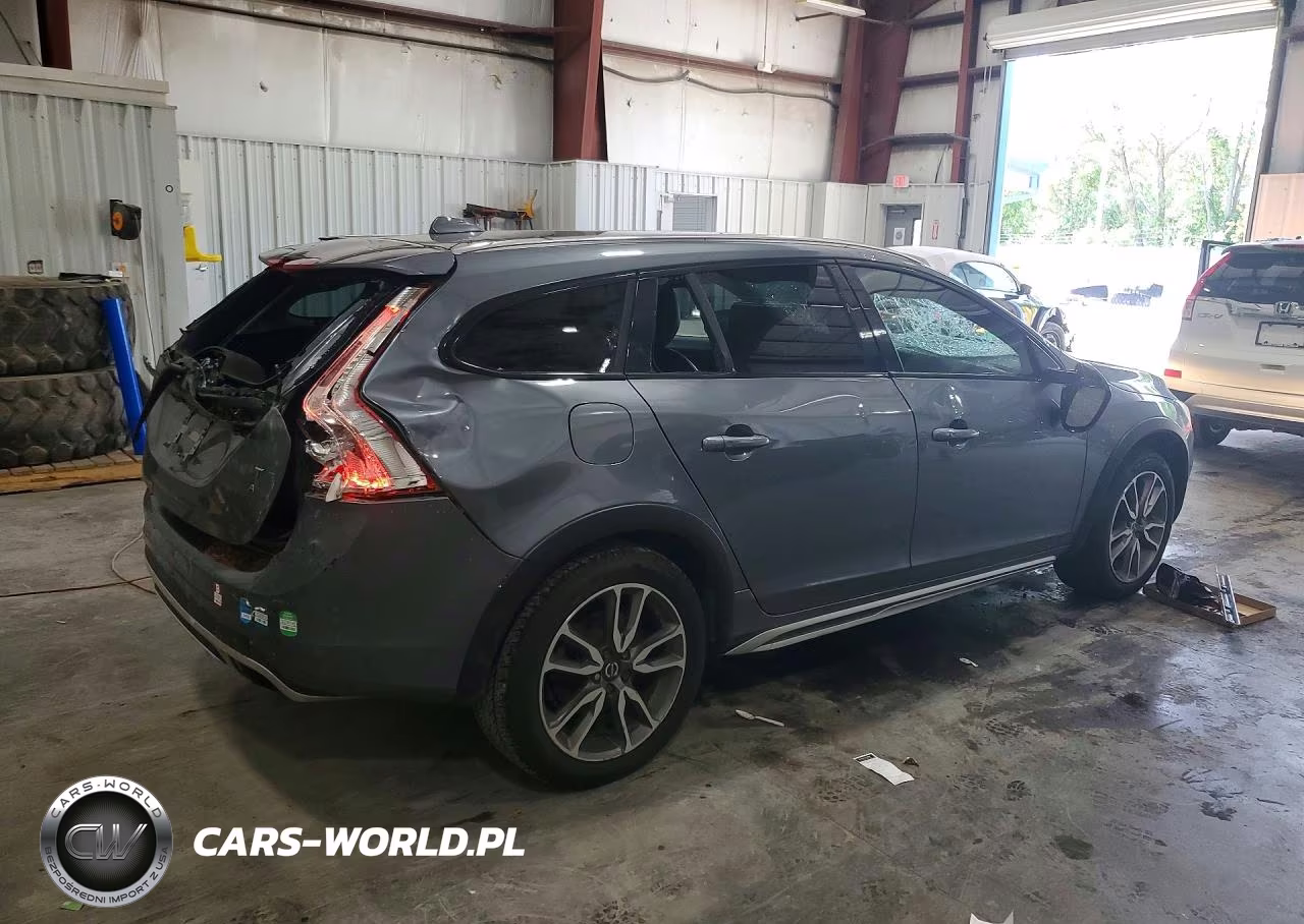 2018 Volvo V60 Cross Country Premier VIN:YV440MWK3J2059712 - 3